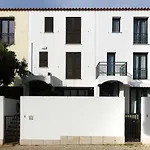 Vilamoura House Garden By Hopstays