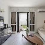 Vilamoura Garden House With Pool & Parking, By Hopstays *