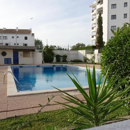 度假居 Vilamoura Garden House With Pool & Parking, By Hopstays 奎特里拉