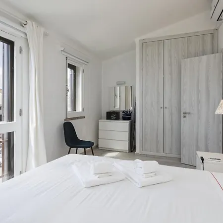 Holiday home Hopstays Vilamoura House Garden - Marina View Quarteira