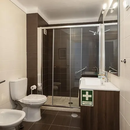 Vilamoura Garden House With Pool & Parking, By Hopstays 度假居 奎特里拉