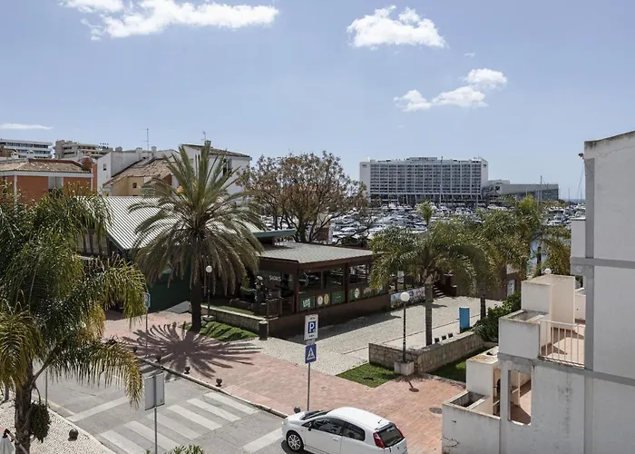 Vakantiehuis Vilamoura Garden House With Pool & Parking, By Hopstays Quarteira