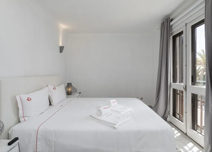 بيت للعطل Vilamoura Garden House With Pool & Parking, By Hopstays *
