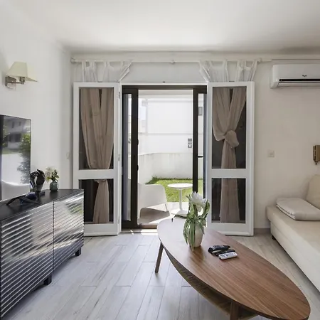 Vilamoura House Garden By Hopstays *